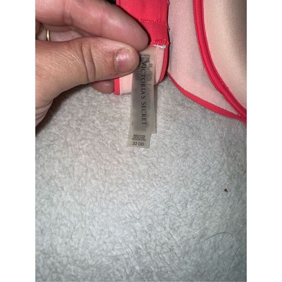 Victoria secret bikini top size 32DD - Picture 3 of 4